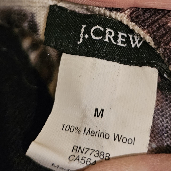 J.CREW 100% Merino Wool Sweater. - Picture 5 of 5